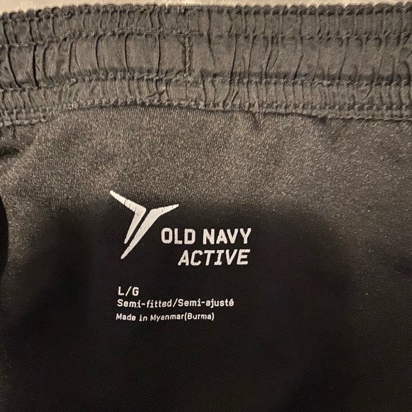 Black Old Navy athletic shorts - Picture 3 of 3